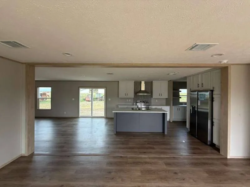 Tidy Up work — manufactured home in Texas