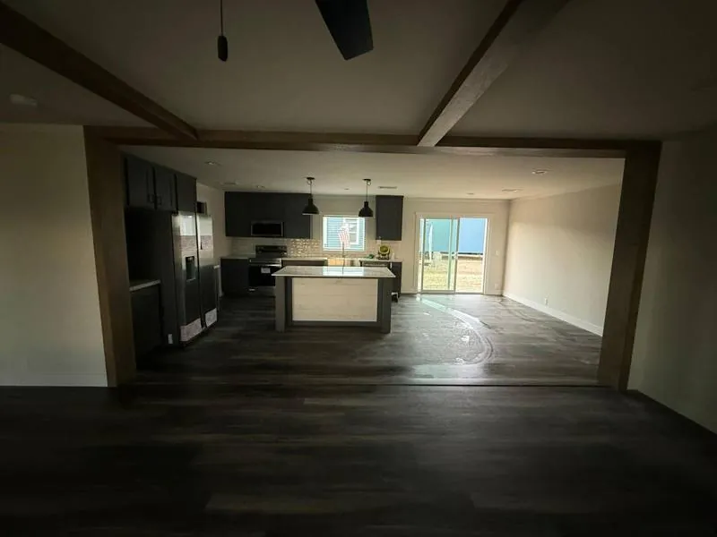 Tidy Up work — manufactured home in Texas