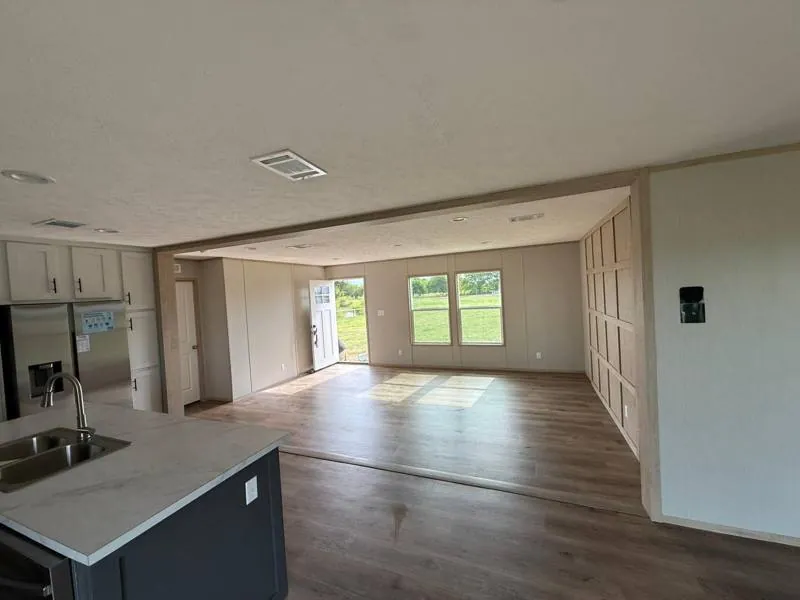 Tidy Up work — manufactured home in Texas