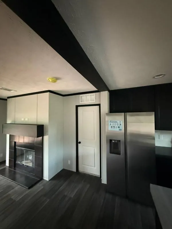 Tidy Up work — manufactured home in Texas